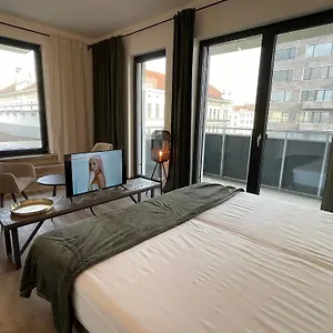 https://theatre-apartments.brnohotels.org
